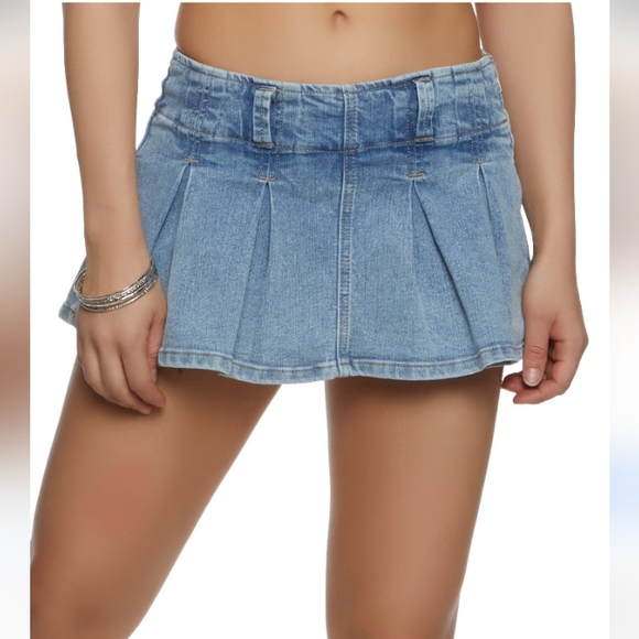 Almost Famous Light‎ Blue Denim Apparel - Picture 1 of 4